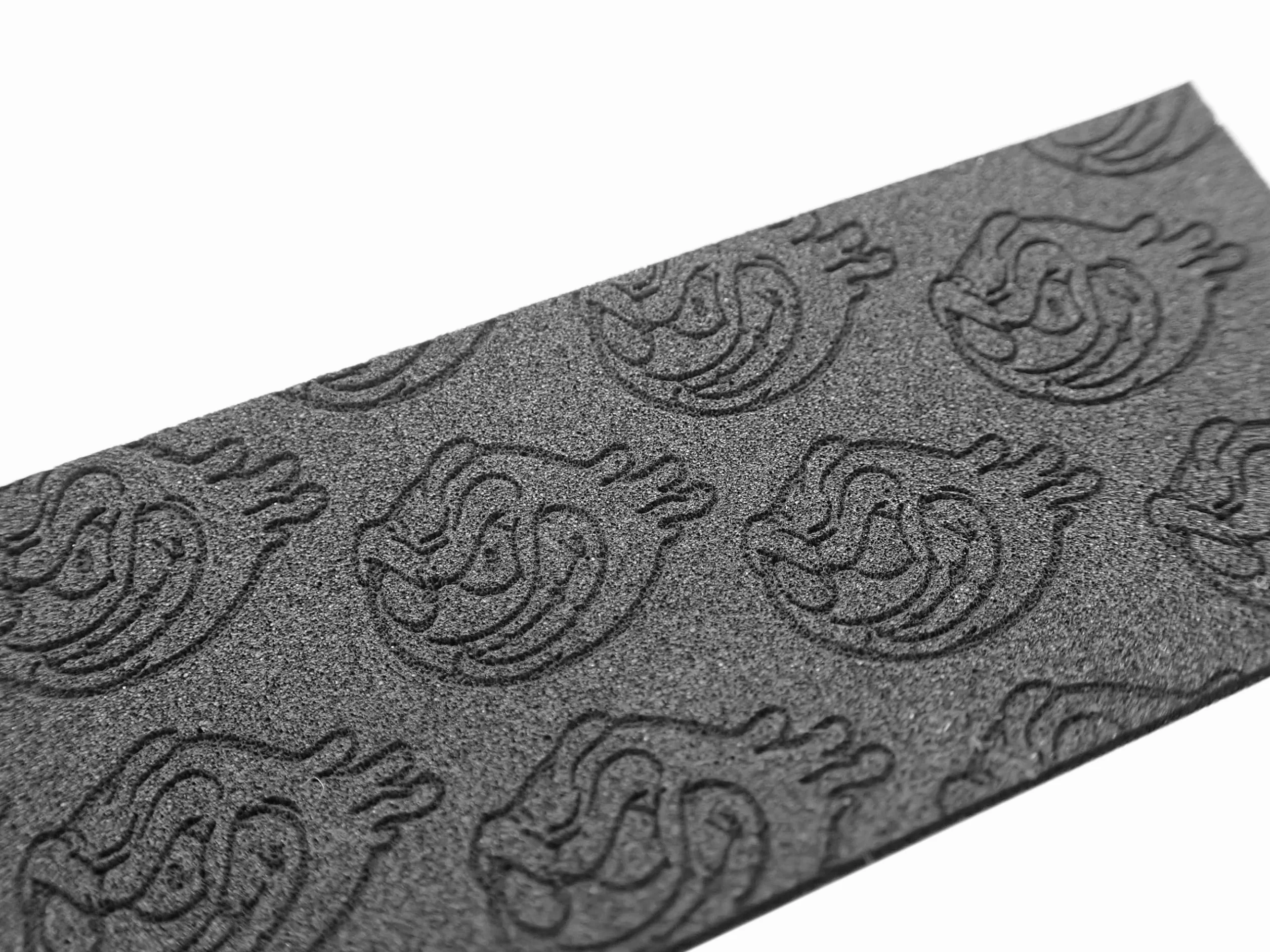 SPITBOARDS 5 laserowych wzorów 110 x 38 mm 1 mm czarne elementy do skate grip taśma komórkowa guma piankowa