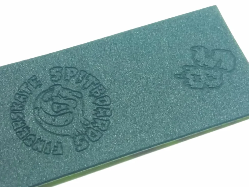 SPITBOARDS 5 laserowych wzorów 110 x 38 mm 1 mm czarne elementy do skate grip taśma komórkowa guma piankowa