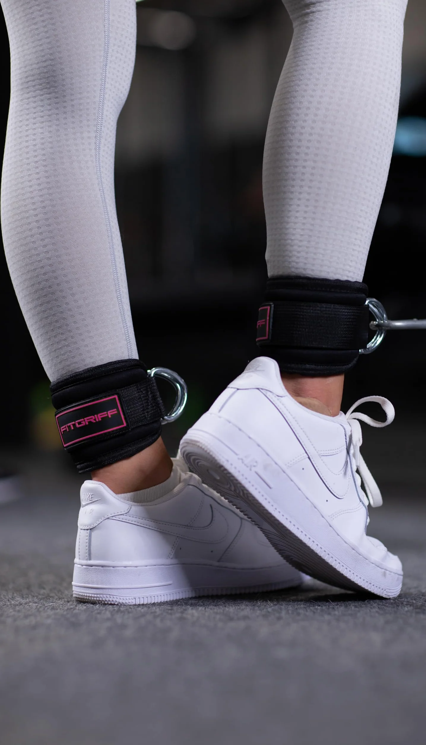 Fitgriff® Pętle na nogi V3 – do treningu fitness na wyciągu kablowym – (2 sztuki) paski na kostki dla kobiet i mężczyzn