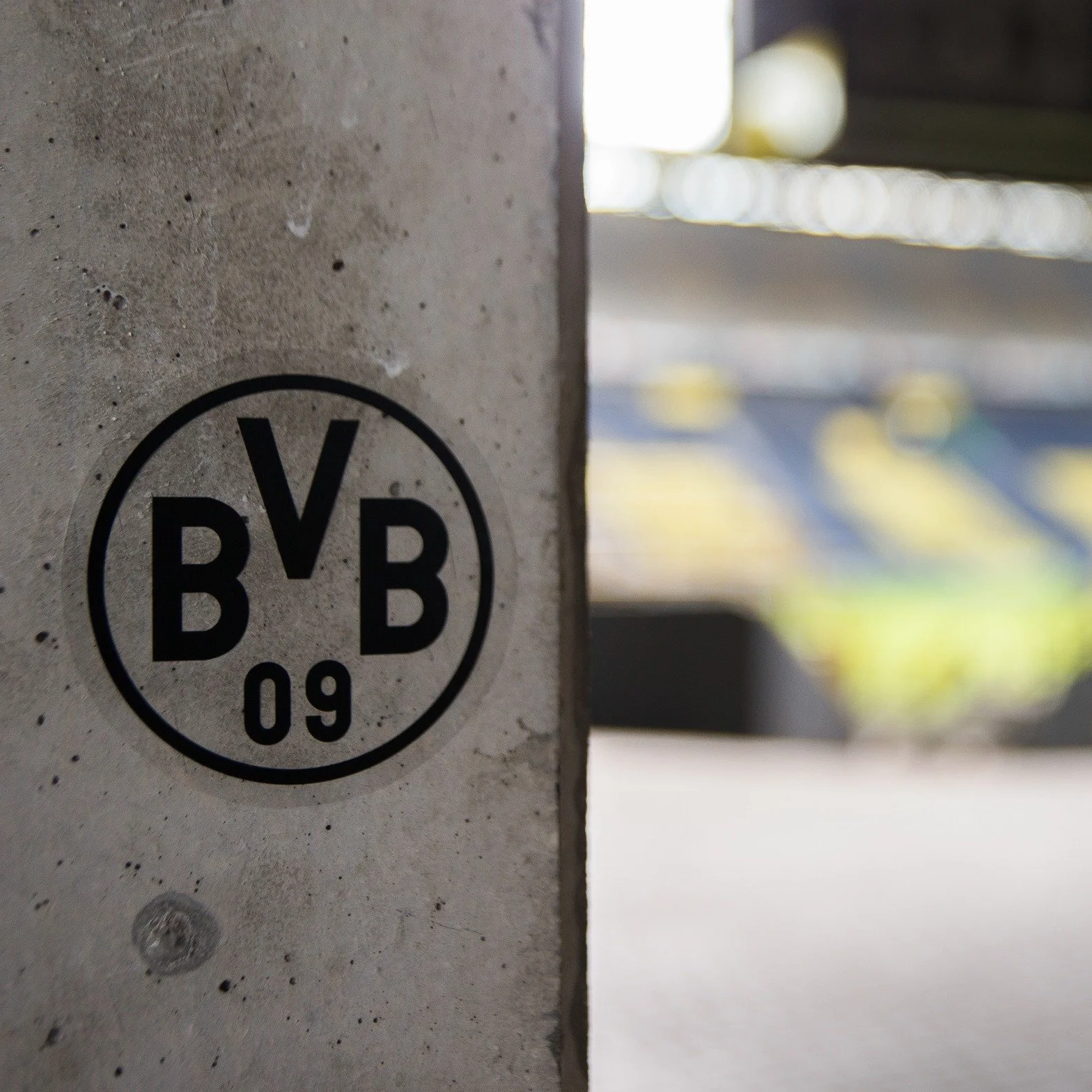 Naklejki Borussia Dortmund czarne 3 sztuki folia 9x9x1 cm